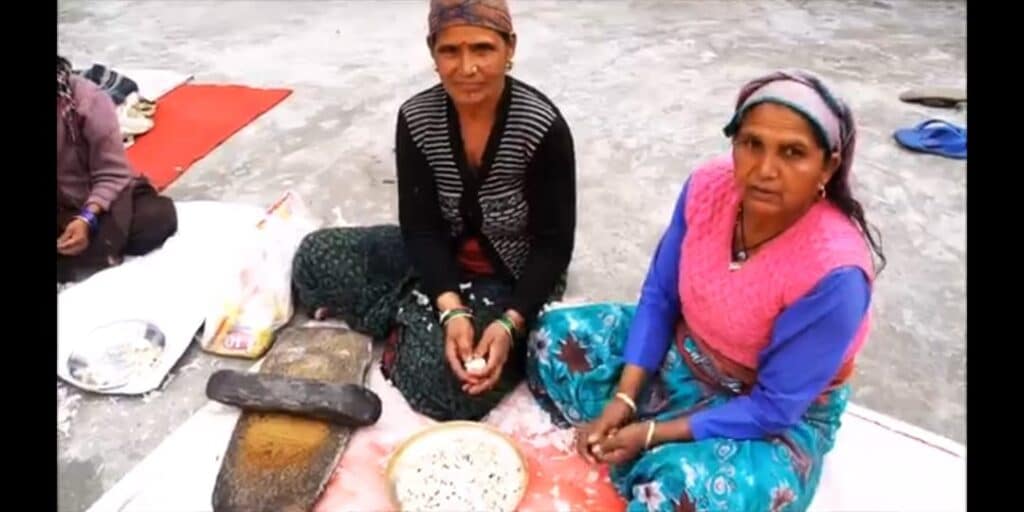 Local women preparing the Himsakti seasoned salts