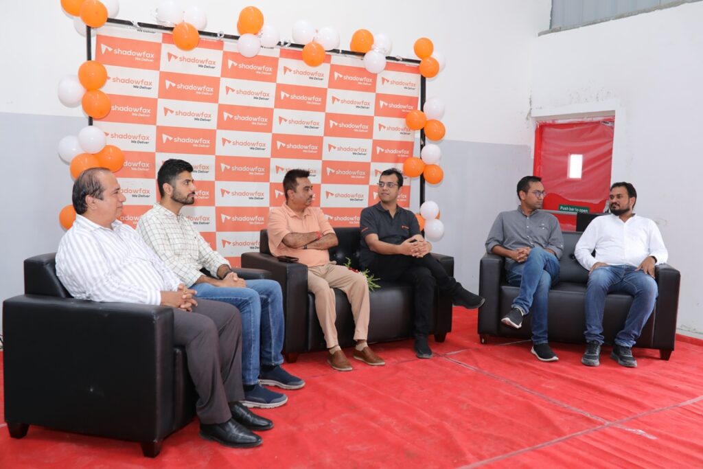 Shadowfax founders Abhishek Bansal, Vaibhav Khandelwal, Praharsh Chandra, and Gaurav Jaithliya with core team members. 